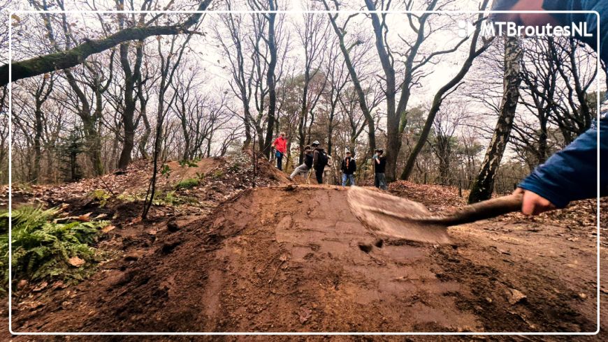 De Bergjes: van stiekum scheppen naar naar officiële hulp